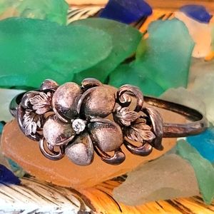 Vintage 925 rose gold blooming flower with diamond inlay bangle bracelet. S